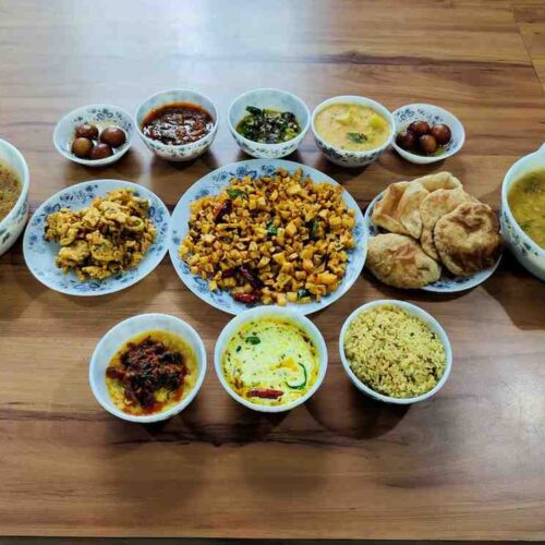 Cook an Indian Feast Tonight: Imagine whipping up a quick weeknight dinner, preparing for a special occasion, or hosting a memorable party with ease.