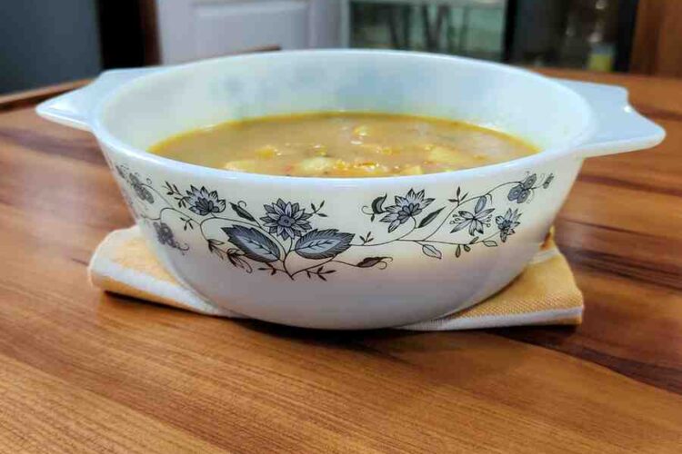 One Pot Aloo Saagu Recipe is a comforting and flavorful dish from Udupi cuisine in Karnataka. This delightful curry combines the hearty goodness of potatoes with the nutty flavor of besan (gram flour), creating a creamy and mildly spiced curry that pairs perfectly with puris, rotis, or dosas.