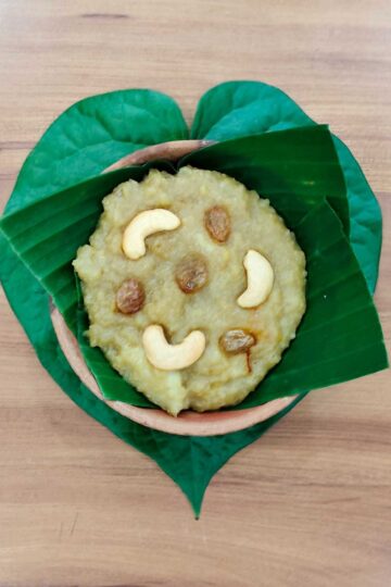 Discover how to make authentic Sakkarai Pongal, a traditional South Indian dish loved for its sweet, aromatic flavor. Perfect for festive celebrations and feasts!