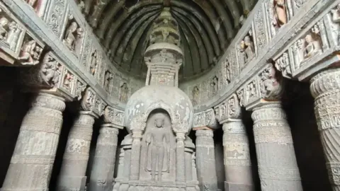 Ajanta Cave 19