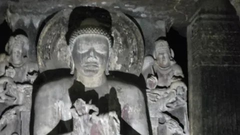 Seated Buddha preaching, Ajanta