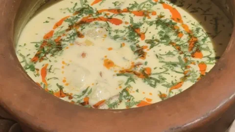 Aloo palda in a clay pot at a Dalhousie hotel buffet