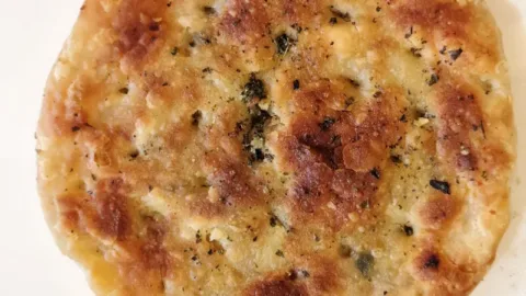 Crisp stuffed Amritsari kulcha