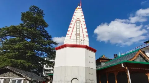 McLeodganj Itinerary: Bhagsunag Temple