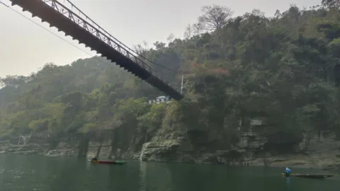 Dawki suspension bridge over the Umngot river