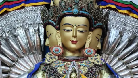 Avalokiteshvara statue